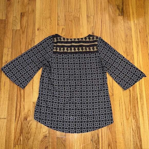 Patterned blouse from Francesca’s - Picture 4 of 4